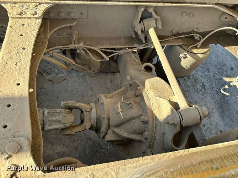 image for item DF8437 2012 Mack CXU613 dump truck