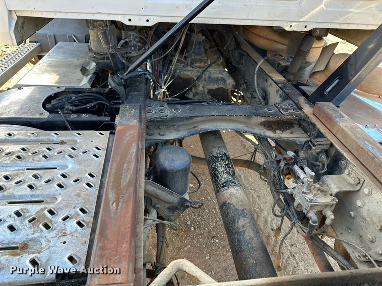 image for item DF8437 2012 Mack CXU613 dump truck