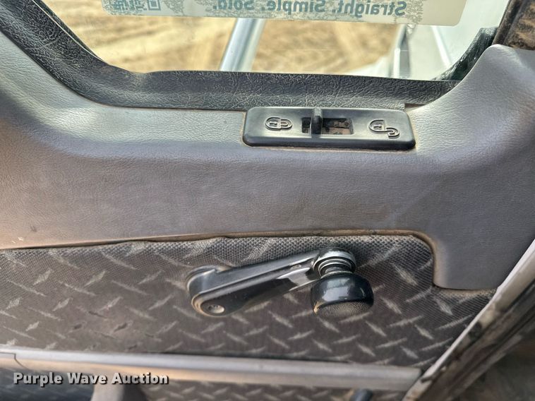 image for item DF8437 2012 Mack CXU613 dump truck