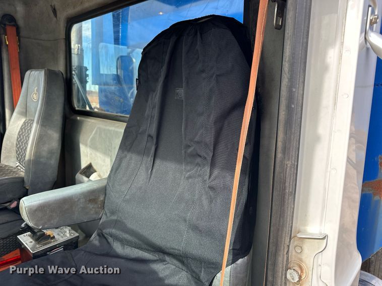 image for item DF8437 2012 Mack CXU613 dump truck