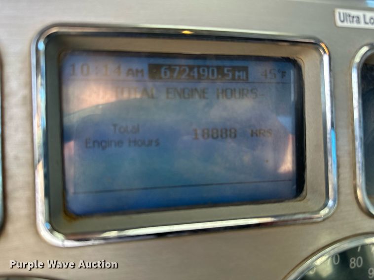 image for item DF8437 2012 Mack CXU613 dump truck