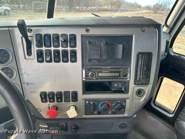 image for item DF8437 2012 Mack CXU613 dump truck