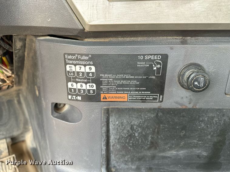 image for item DF8437 2012 Mack CXU613 dump truck