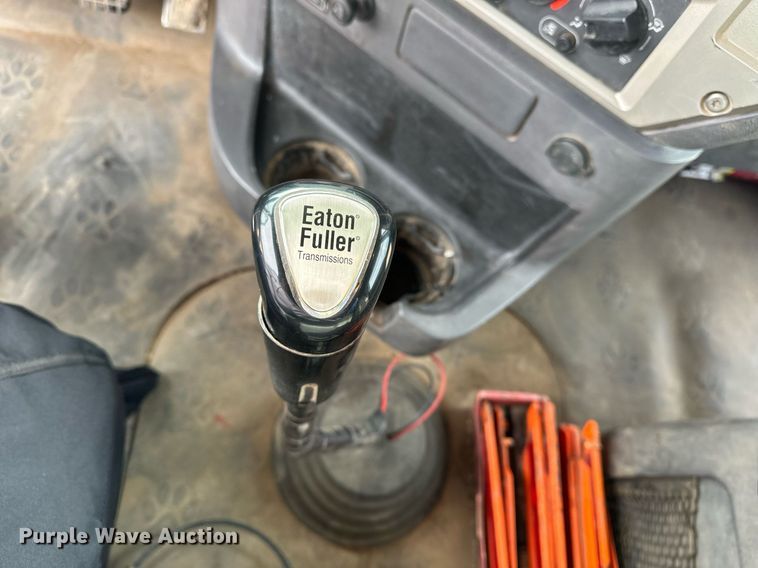 image for item DF8437 2012 Mack CXU613 dump truck