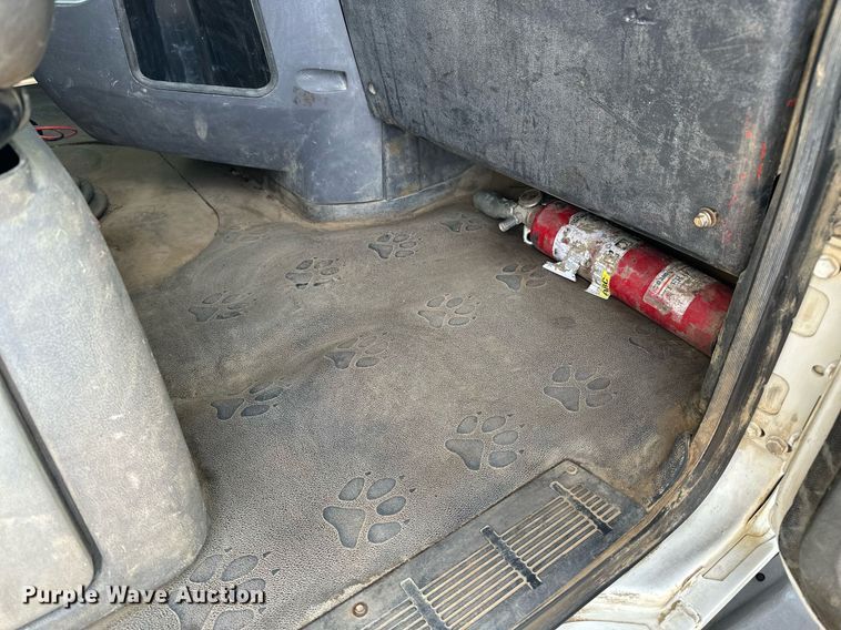 image for item DF8437 2012 Mack CXU613 dump truck