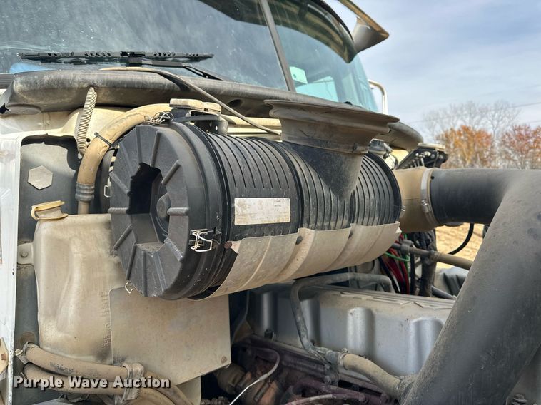 image for item DF8437 2012 Mack CXU613 dump truck