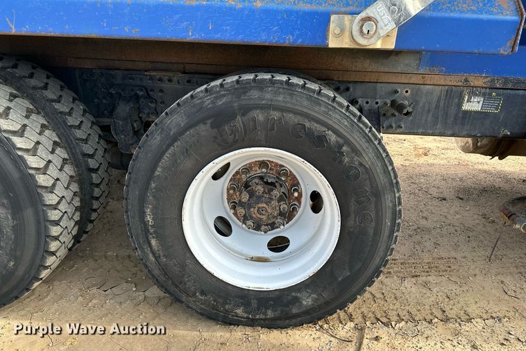 image for item DF8437 2012 Mack CXU613 dump truck