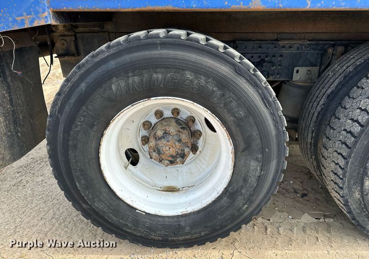 image for item DF8437 2012 Mack CXU613 dump truck