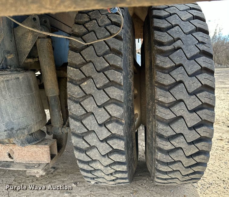 image for item DF8437 2012 Mack CXU613 dump truck