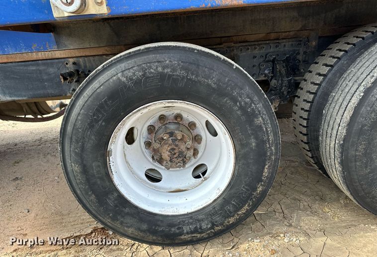 image for item DF8437 2012 Mack CXU613 dump truck