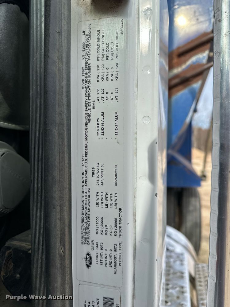 image for item DF8437 2012 Mack CXU613 dump truck