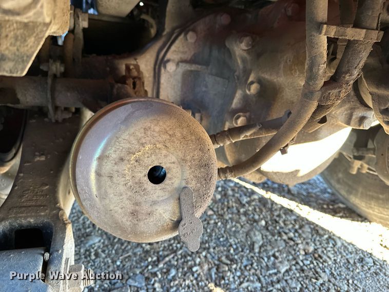 image for item DF8440 2012 Peterbilt 388 dump truck