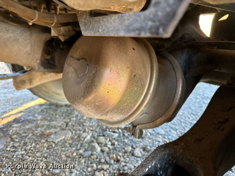 image for item DF8440 2012 Peterbilt 388 dump truck