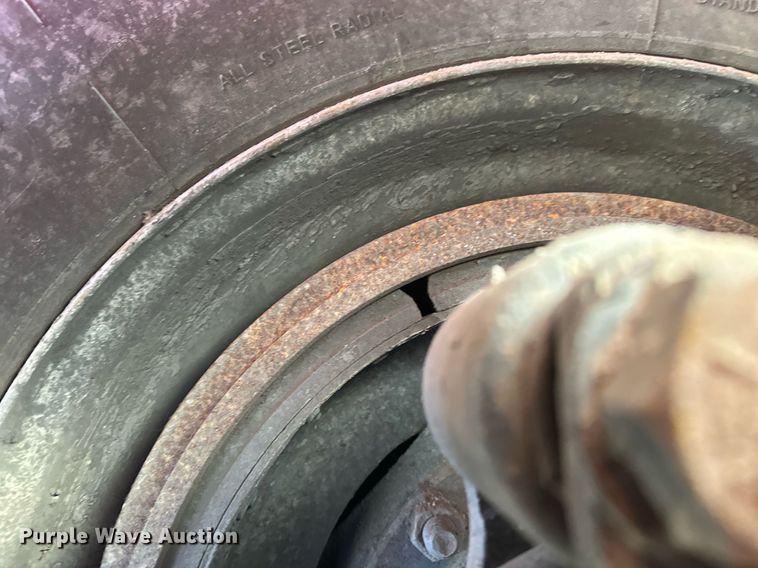 image for item DF8440 2012 Peterbilt 388 dump truck