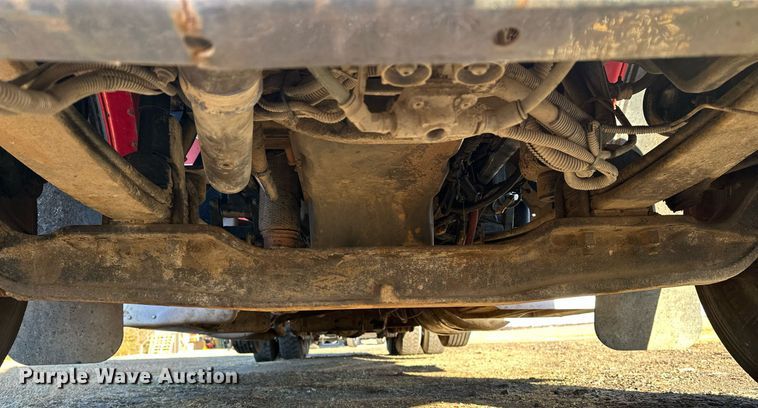 image for item DF8440 2012 Peterbilt 388 dump truck