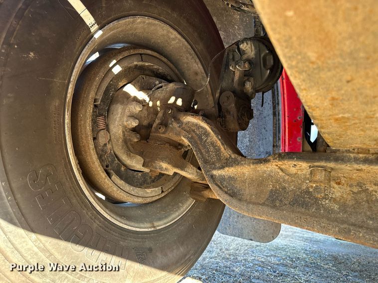 image for item DF8440 2012 Peterbilt 388 dump truck