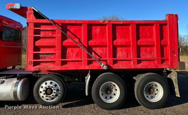 image for item DF8440 2012 Peterbilt 388 dump truck