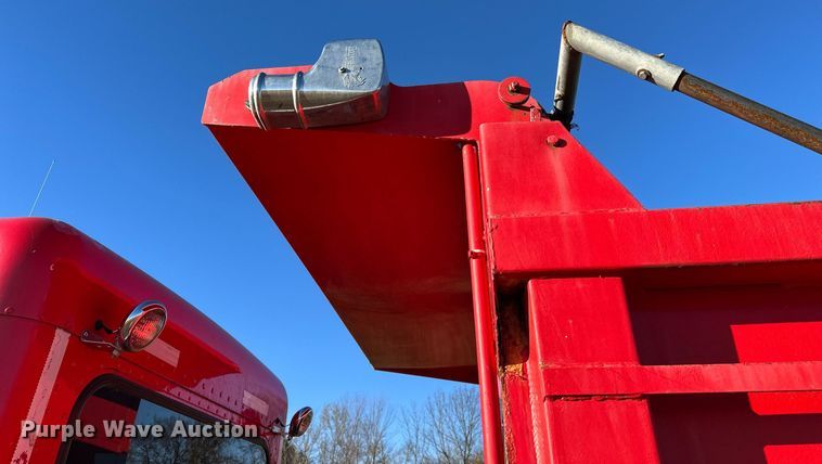 image for item DF8440 2012 Peterbilt 388 dump truck