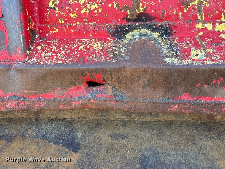 image for item DF8440 2012 Peterbilt 388 dump truck