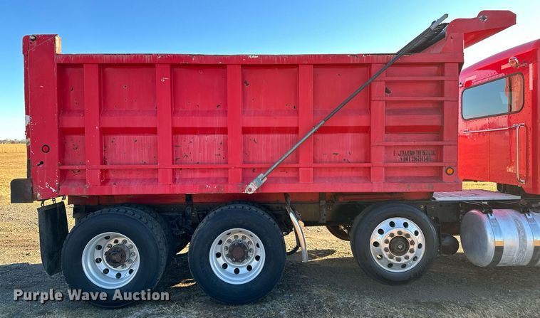 image for item DF8440 2012 Peterbilt 388 dump truck