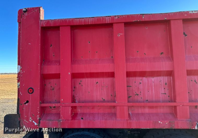 image for item DF8440 2012 Peterbilt 388 dump truck