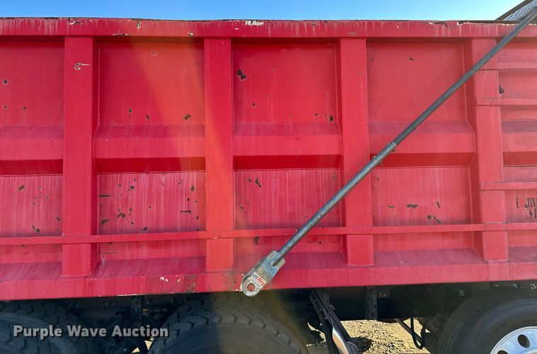 image for item DF8440 2012 Peterbilt 388 dump truck