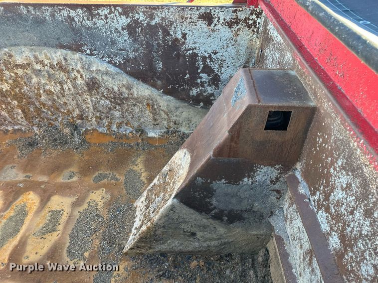 image for item DF8440 2012 Peterbilt 388 dump truck