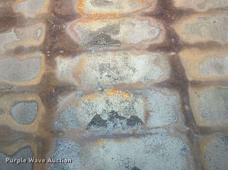 image for item DF8440 2012 Peterbilt 388 dump truck