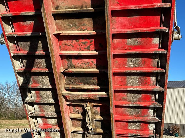 image for item DF8440 2012 Peterbilt 388 dump truck