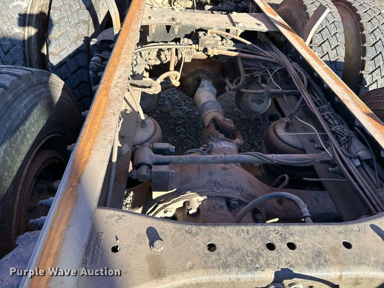 image for item DF8440 2012 Peterbilt 388 dump truck