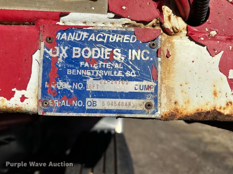 image for item DF8440 2012 Peterbilt 388 dump truck