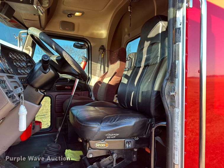 image for item DF8440 2012 Peterbilt 388 dump truck