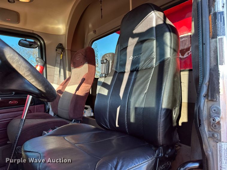 image for item DF8440 2012 Peterbilt 388 dump truck