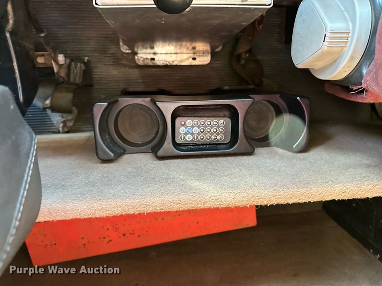 image for item DF8440 2012 Peterbilt 388 dump truck