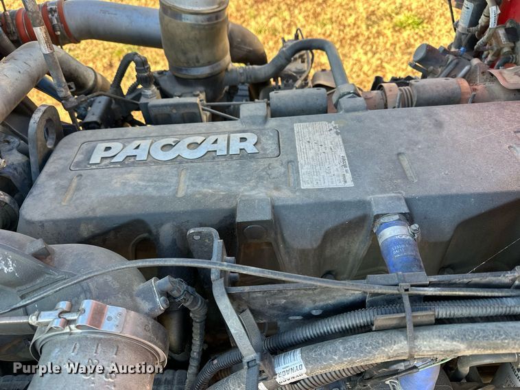 image for item DF8440 2012 Peterbilt 388 dump truck