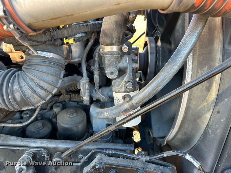 image for item DF8440 2012 Peterbilt 388 dump truck