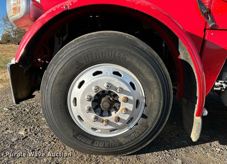 image for item DF8440 2012 Peterbilt 388 dump truck