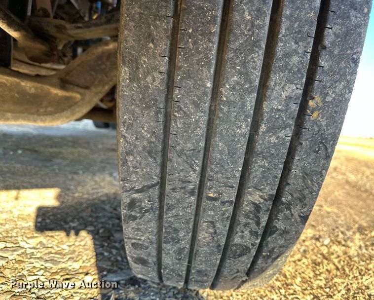 image for item DF8440 2012 Peterbilt 388 dump truck