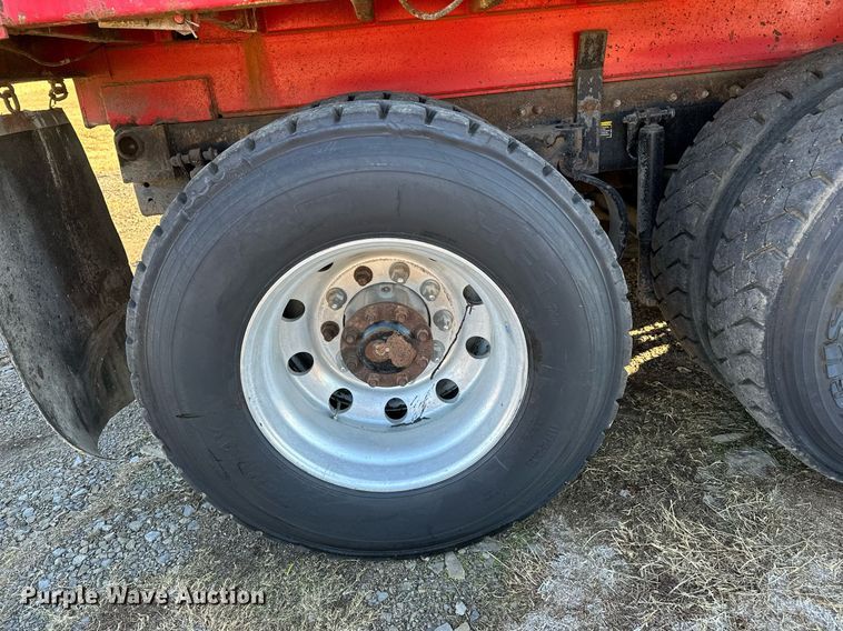 image for item DF8440 2012 Peterbilt 388 dump truck