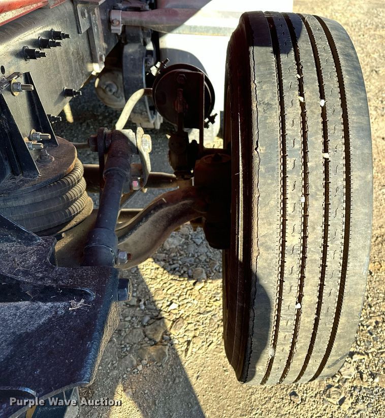 image for item DF8440 2012 Peterbilt 388 dump truck