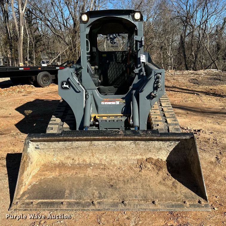 image for item DF8441 2018 John Deere 323E tracked skid steer loader