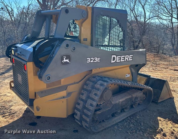 image for item DF8441 2018 John Deere 323E tracked skid steer loader