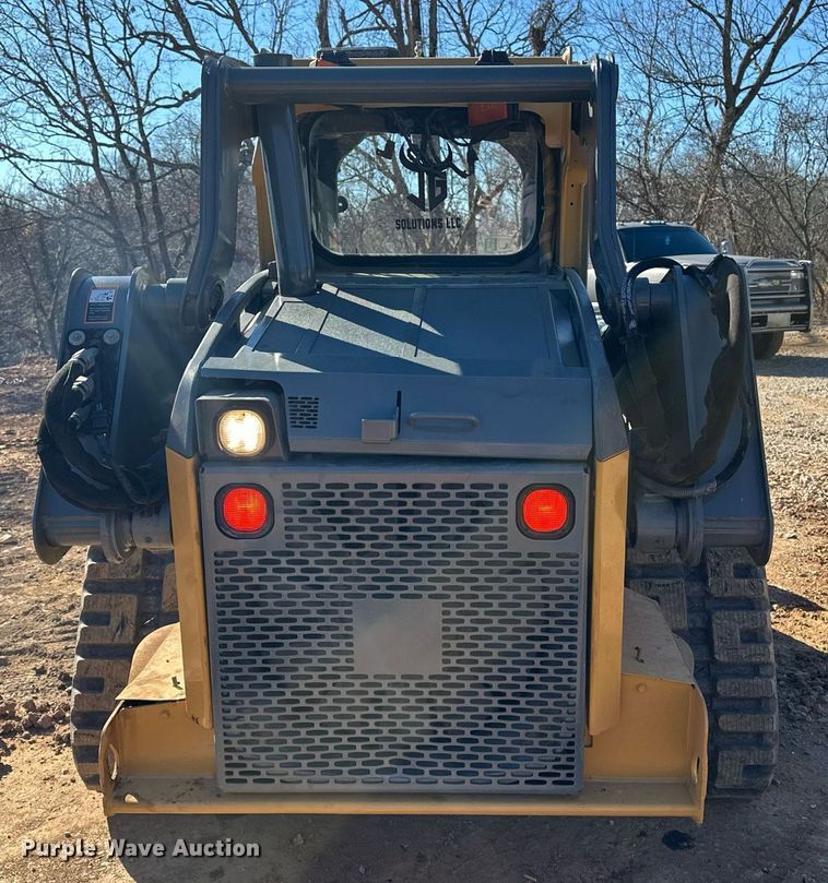 image for item DF8441 2018 John Deere 323E tracked skid steer loader