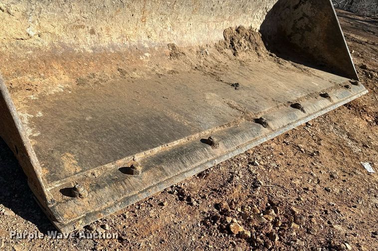 image for item DF8441 2018 John Deere 323E tracked skid steer loader