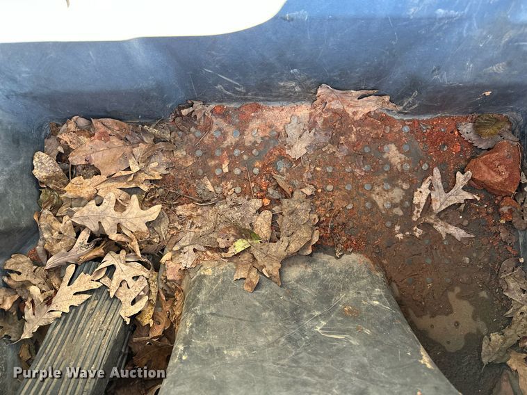 image for item DF8441 2018 John Deere 323E tracked skid steer loader