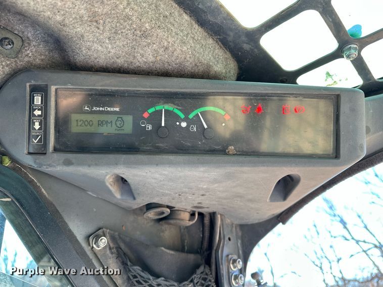 image for item DF8441 2018 John Deere 323E tracked skid steer loader