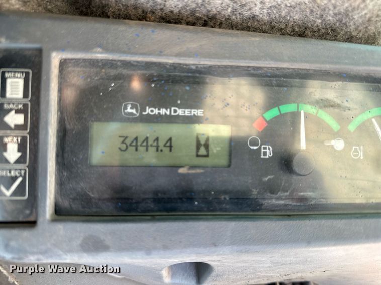 image for item DF8441 2018 John Deere 323E tracked skid steer loader