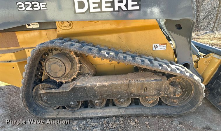 image for item DF8441 2018 John Deere 323E tracked skid steer loader