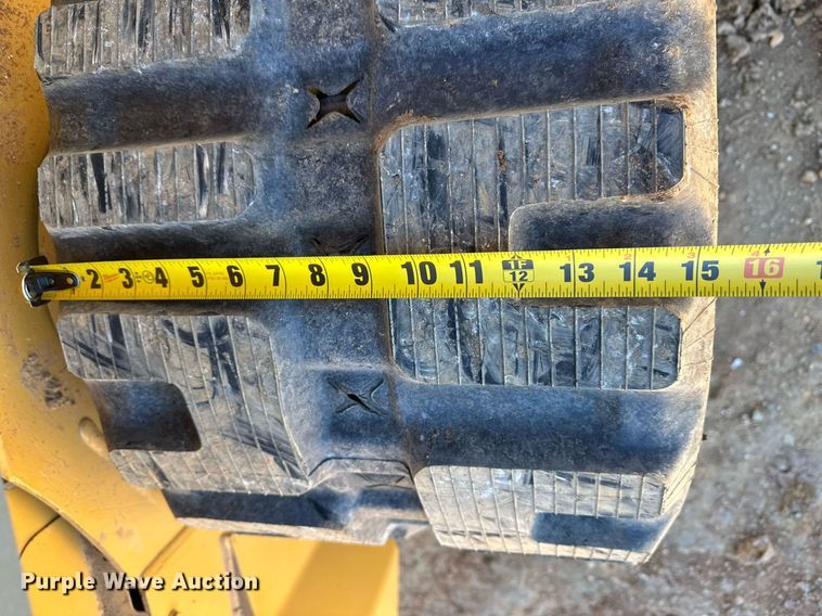 image for item DF8441 2018 John Deere 323E tracked skid steer loader