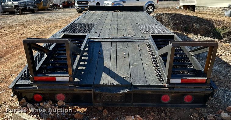 image for item DF8442 2002 Econoline equipment trailer